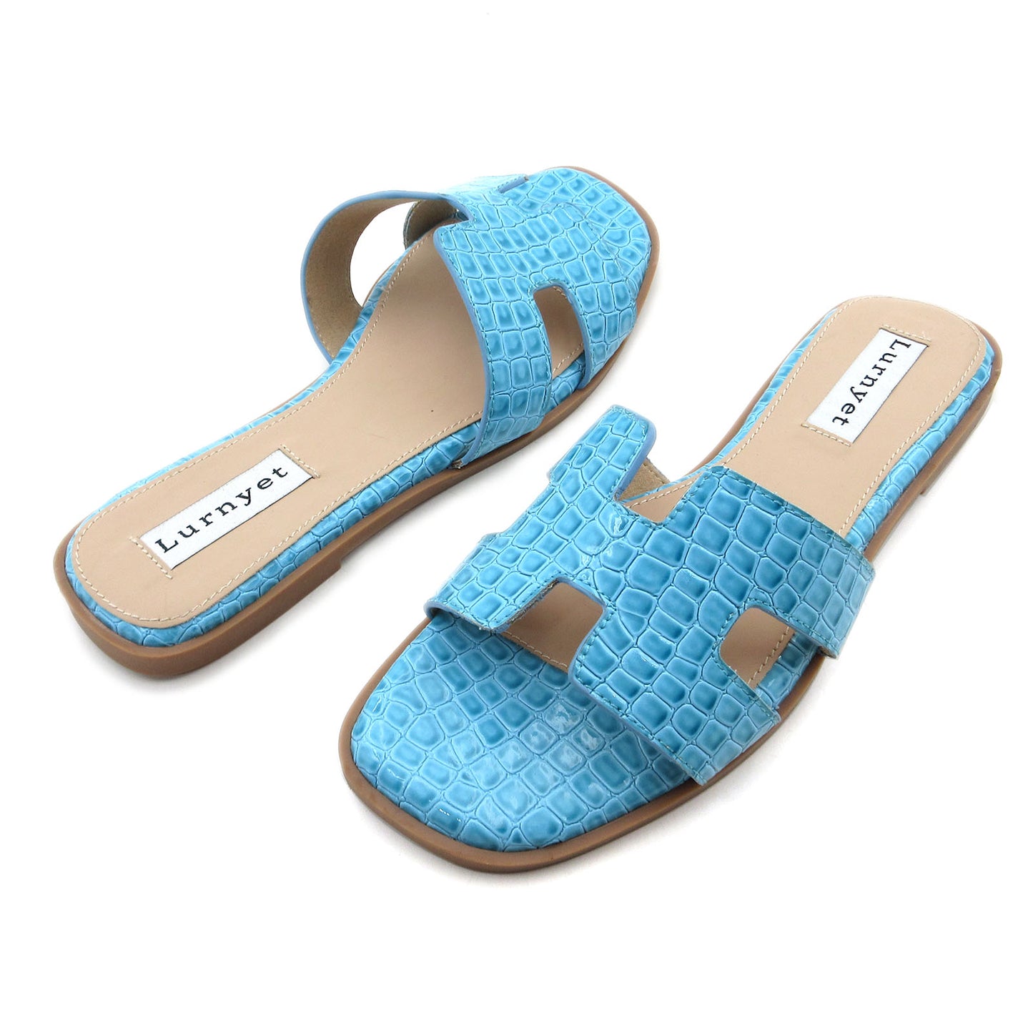Women's Comfort Cushion Flat Sandal with Crocodile Pattern: Stylish Design Slide, Non-Slip Rubber Sole, Latex Insole for Comfort, Perfect for Parties, Gatherings, Casual Wear, Vacations, and Beach Days