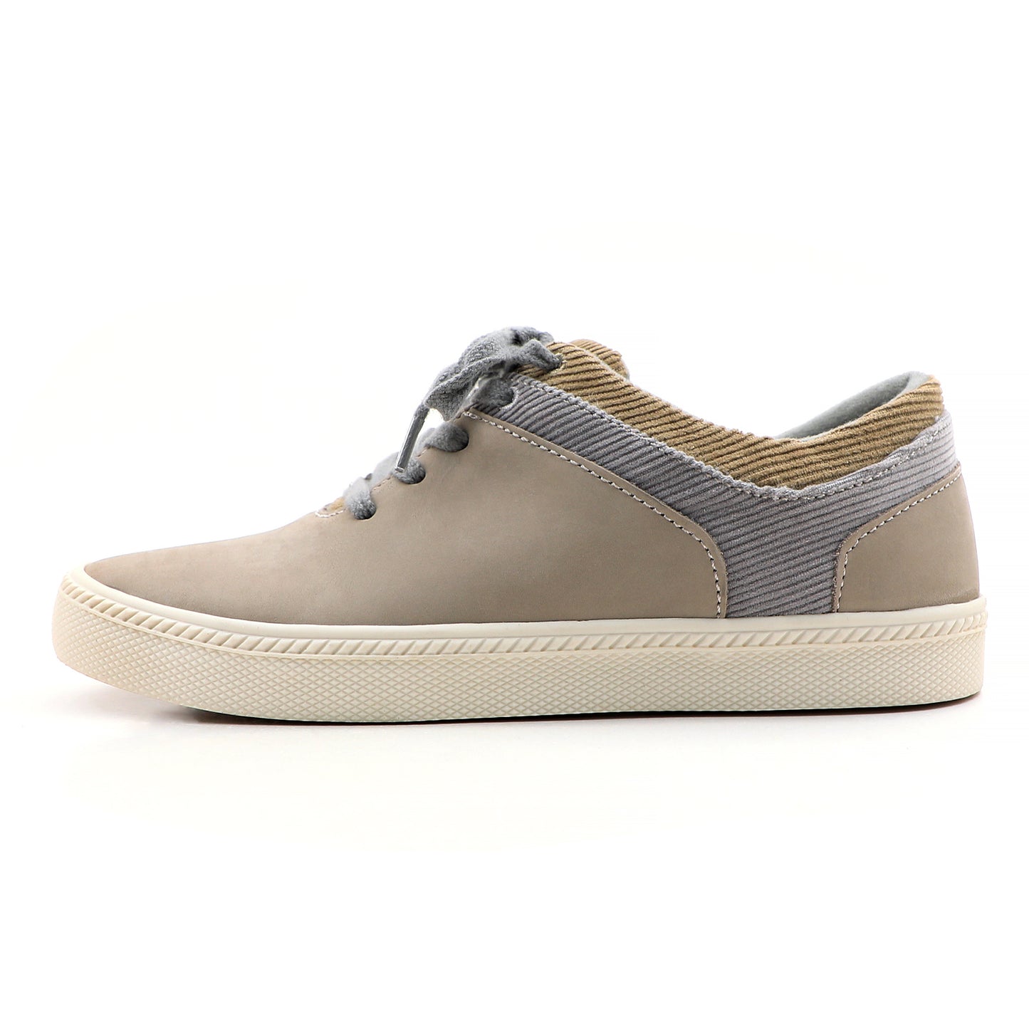 Women's Sneakers - Stylish leather flats with arch support for all-day walking