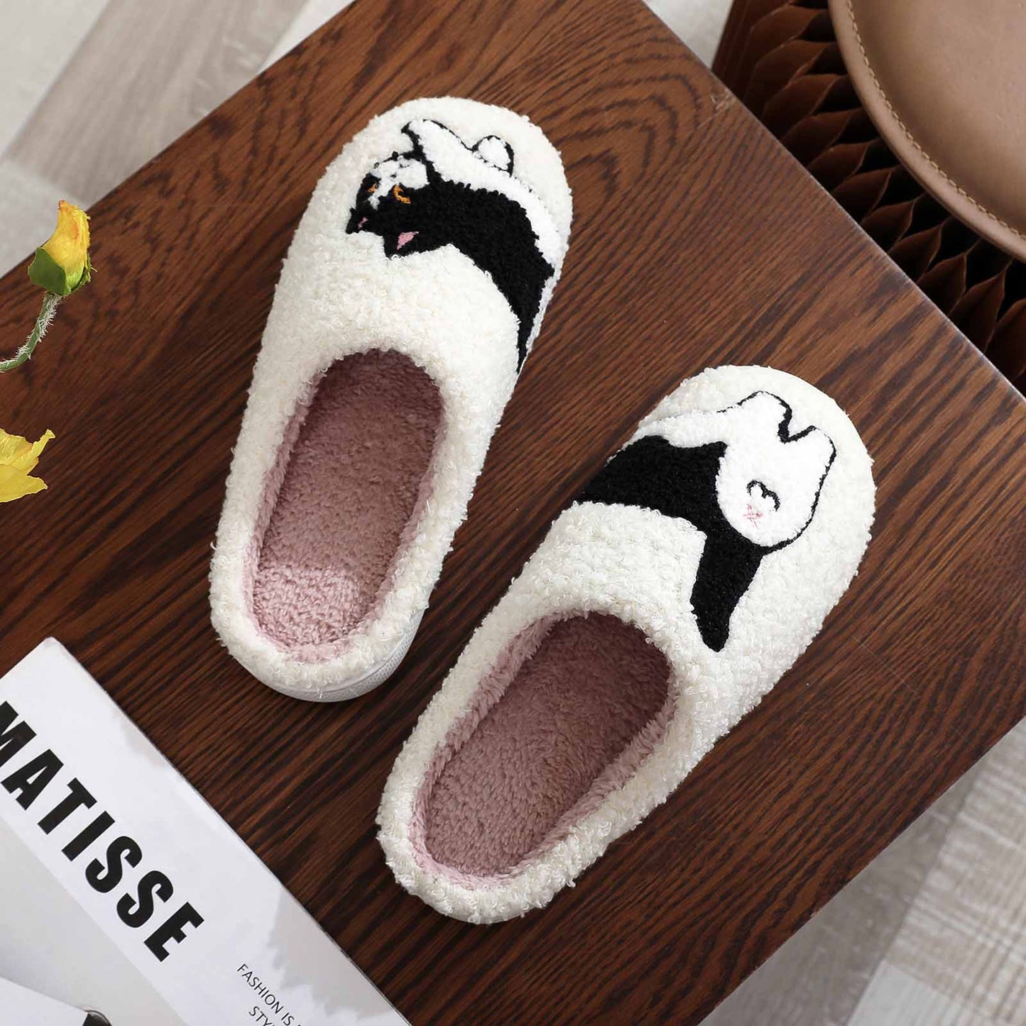 Women's Men's Household Slippers Love Cartoon Retro Soft Velvet Lightweight Slippers Slip On Comfortable Indoor Outdoor Couple Slippers Slip On Anti-slip Sole