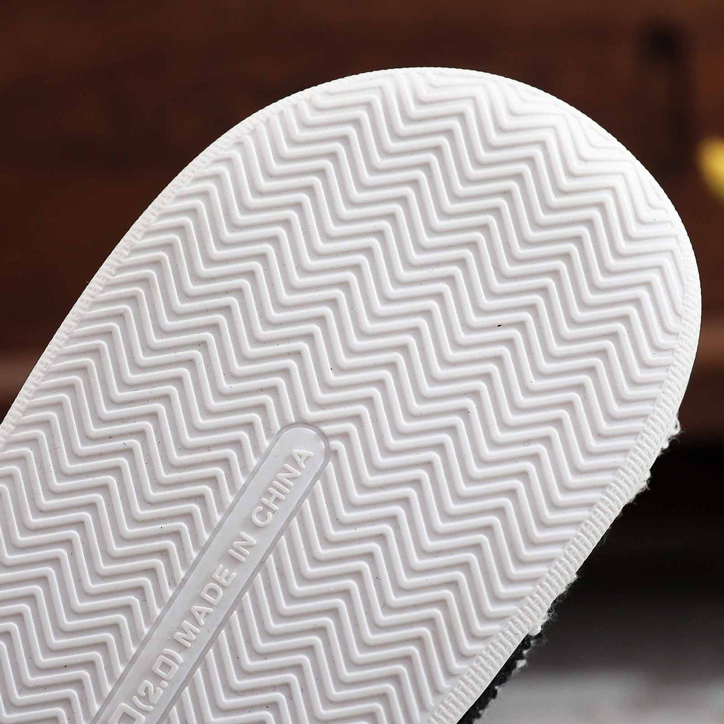 Women's Men's Household Slippers Love Cartoon Retro Soft Velvet Lightweight Slippers Slip On Comfortable Indoor Outdoor Couple Slippers Slip On Anti-slip Sole