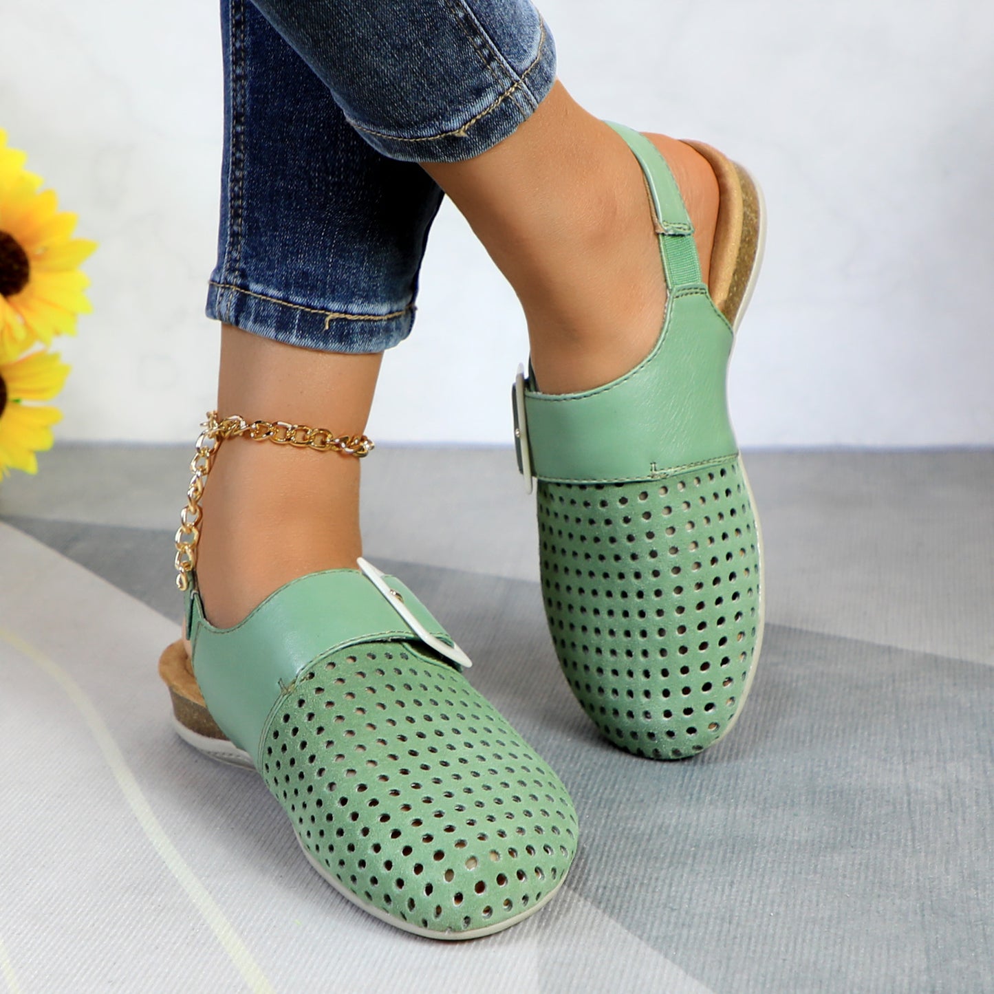 Women's Leather Sandals Arch Support Cork Shoe Bed Sandals Perforated Clogs Slip On Shoes Open Heel Outdoor Beach Slippers Design