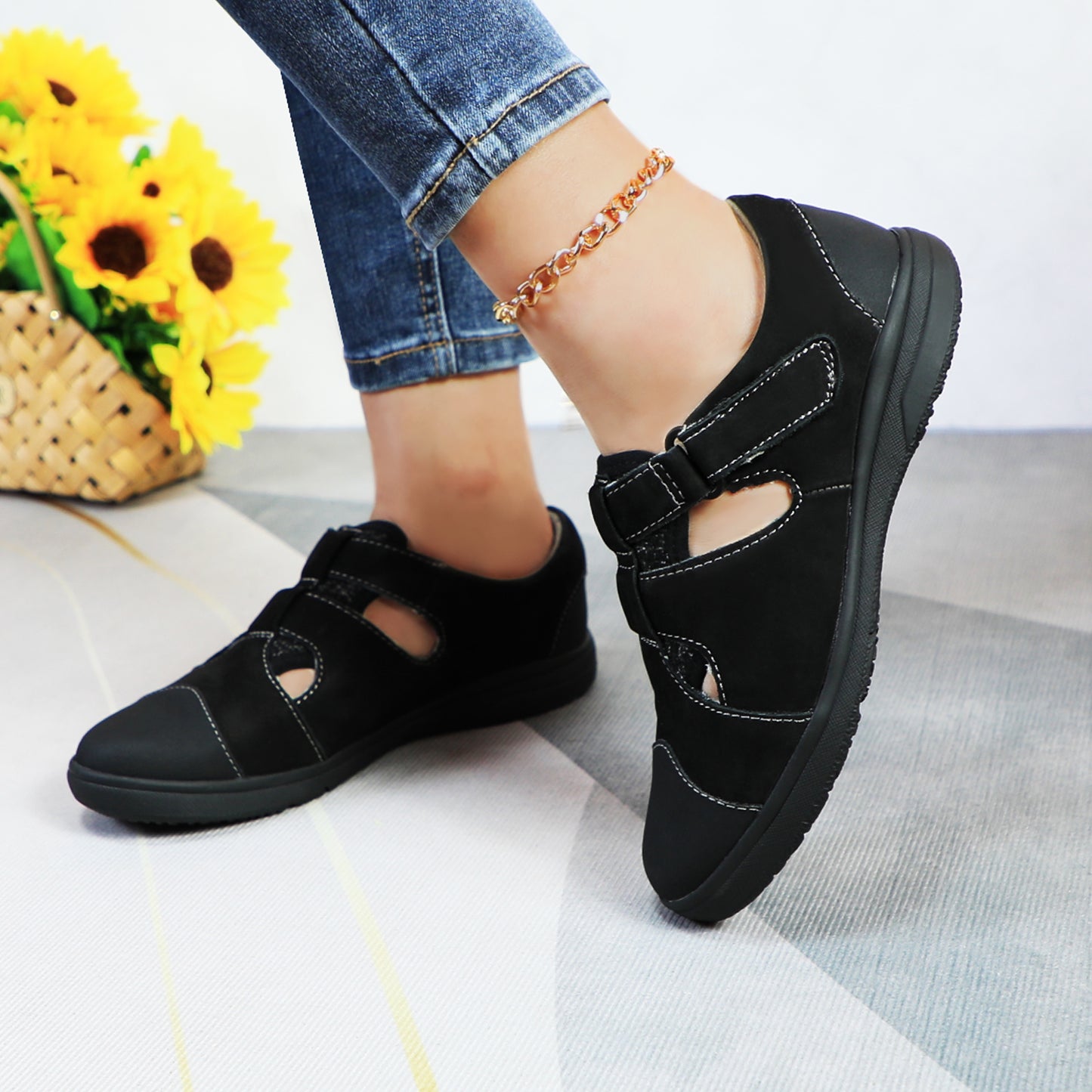 Women's Leather Sandals - The perfect combination of sneaker comfort and fisherman style for all-day wear!